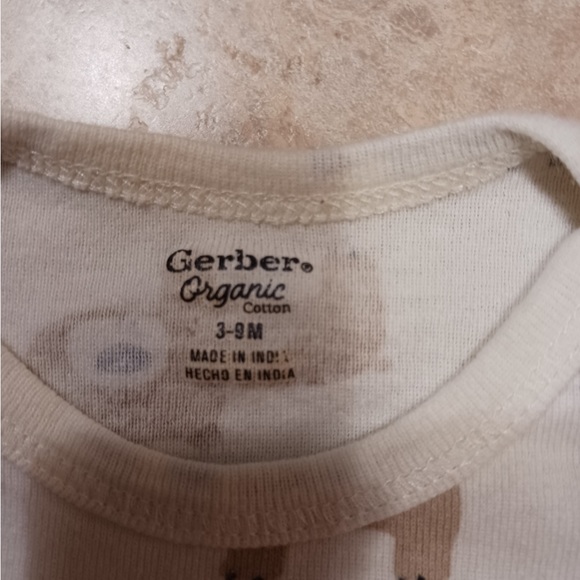 Gerber Organics Onesie size 3-9 Months - Picture 2 of 3